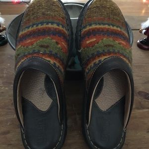 Women’s clogs size 10